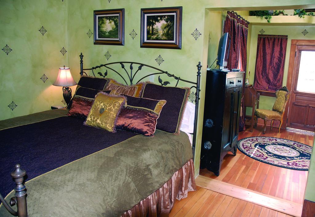 Downtown Historic Bed & Breakfast Албукерке Стая снимка