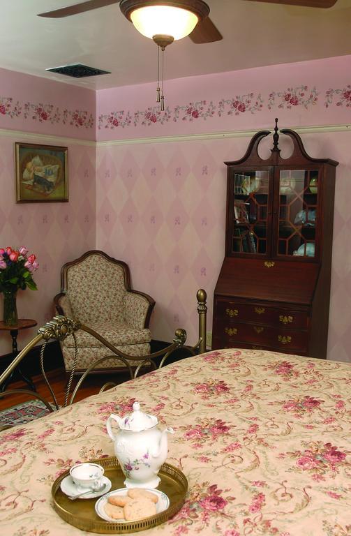 Downtown Historic Bed & Breakfast Албукерке Стая снимка