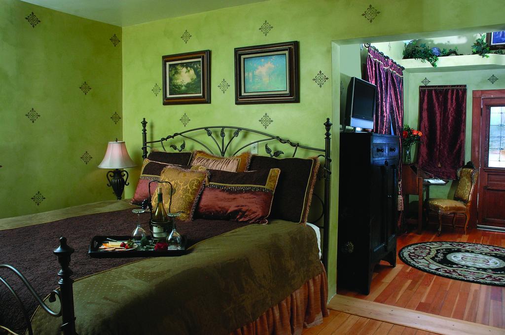 Downtown Historic Bed & Breakfast Албукерке Стая снимка